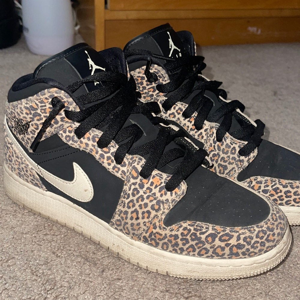 Jordan 1 mid leopard print sneakers